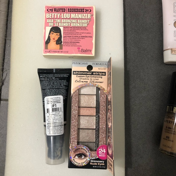 Lots 8 makeup sets - Picture 2 of 8